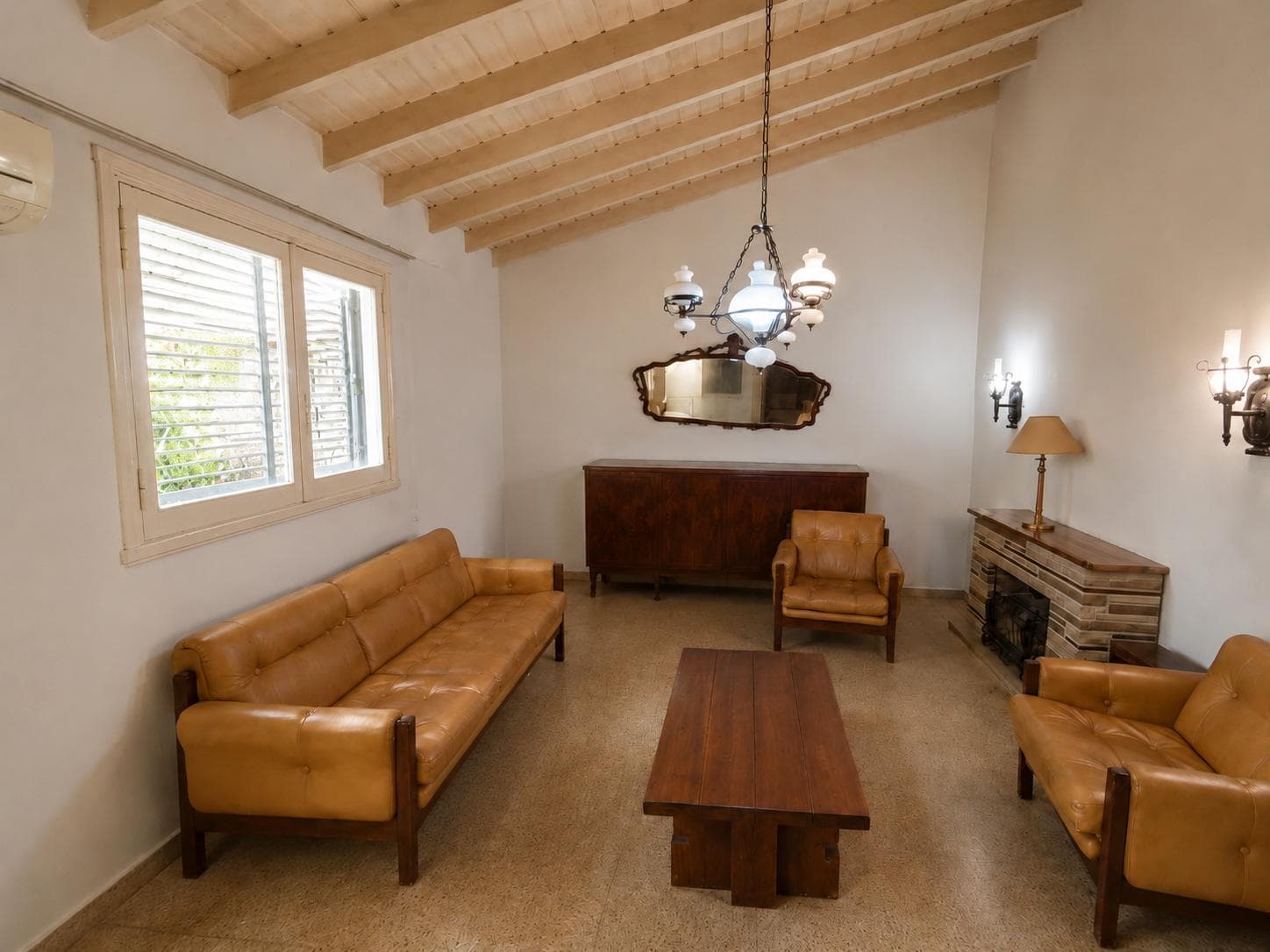 House in the Parque Saavedra neighborhood. Lot size: 350 meters