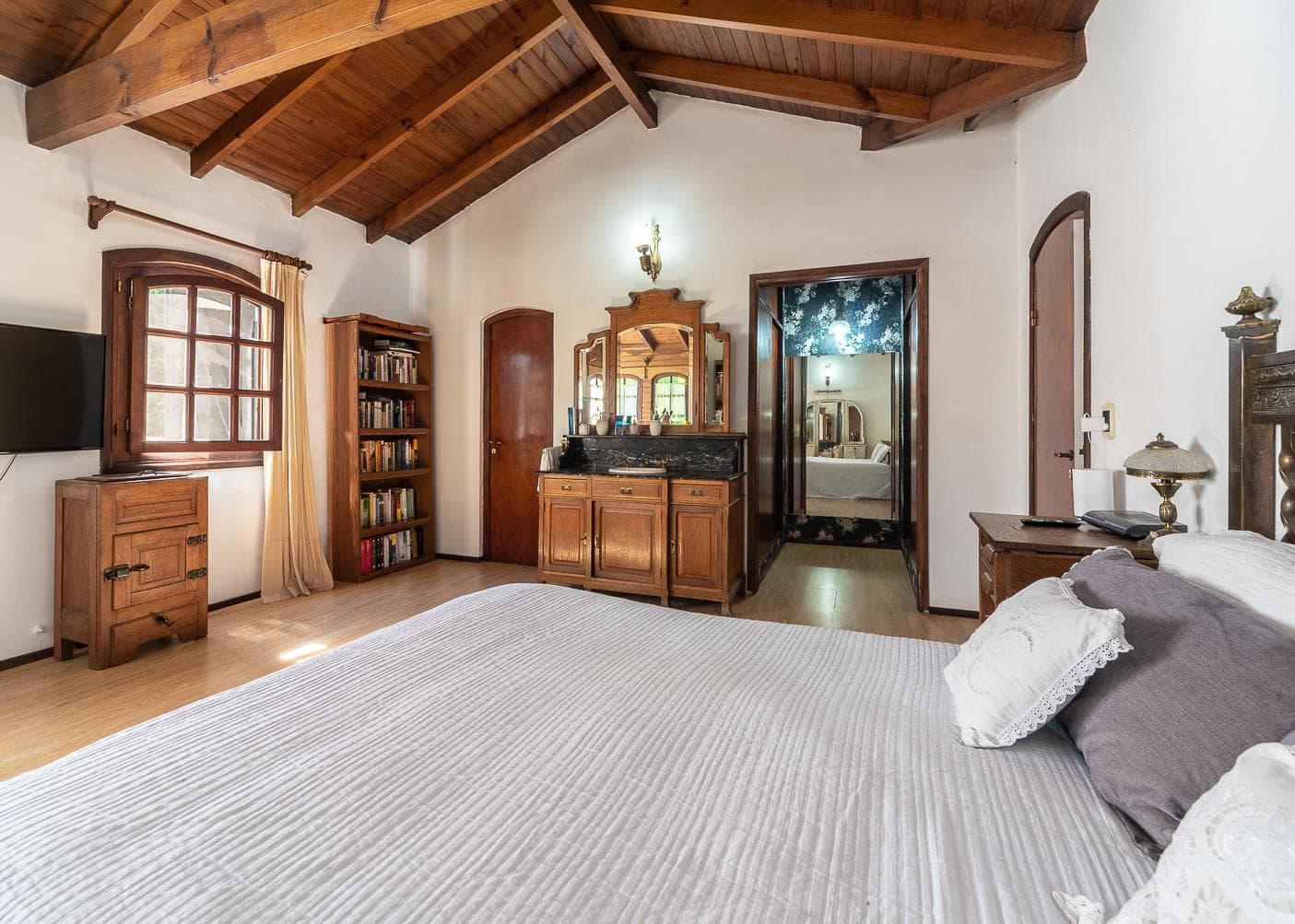 5-room house for sale in Mapuche Country Club, Pilar.