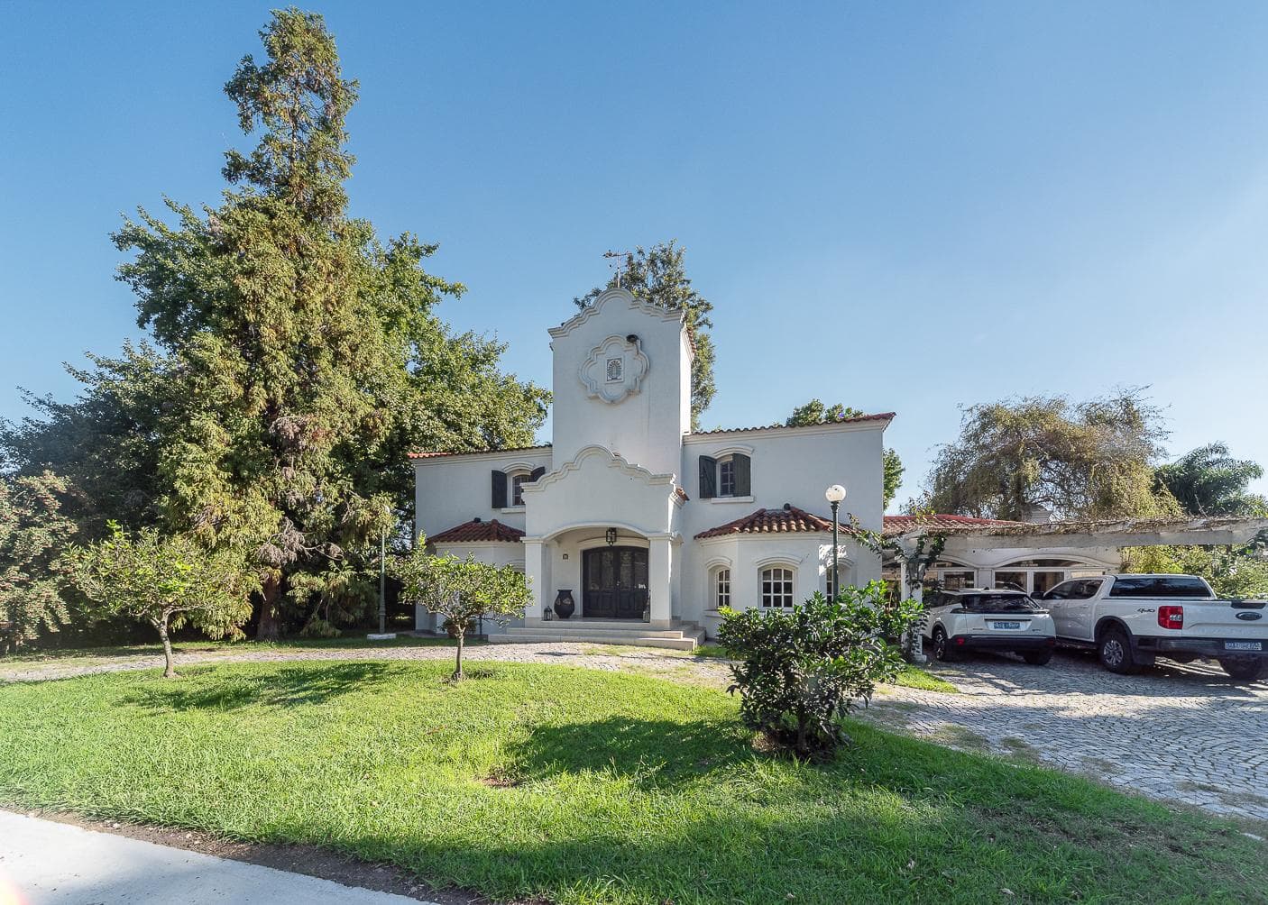 5-room house for sale in Mapuche Country Club, Pilar.