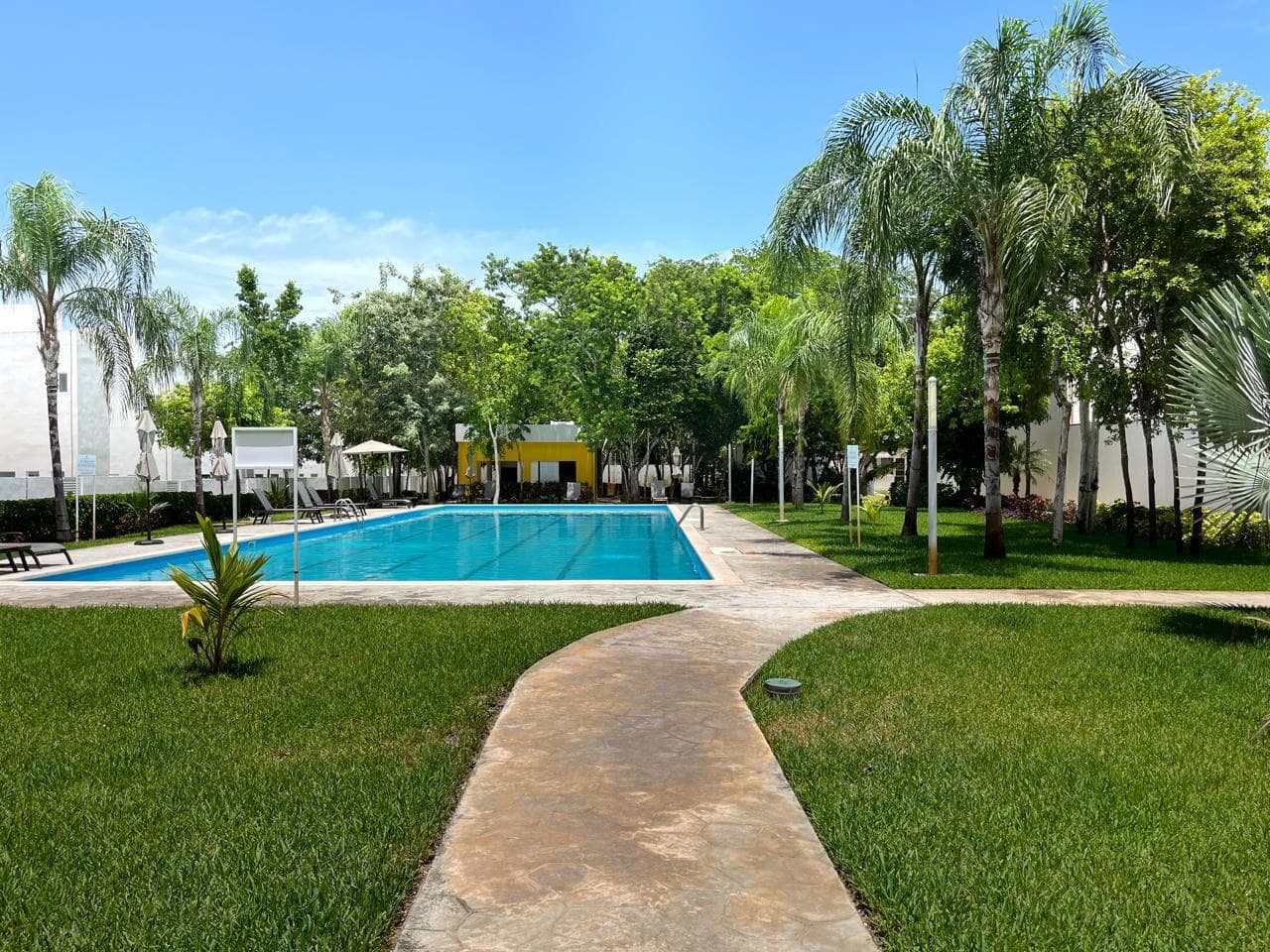 Noni House (Unfurnished), Frontemare