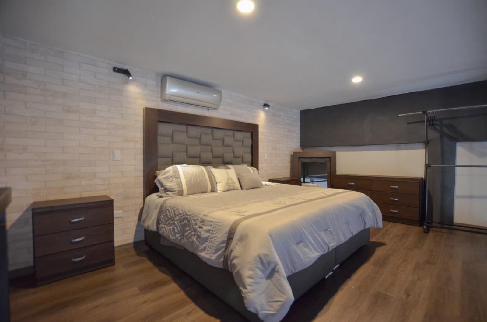 Apartment for Rent in Obispado