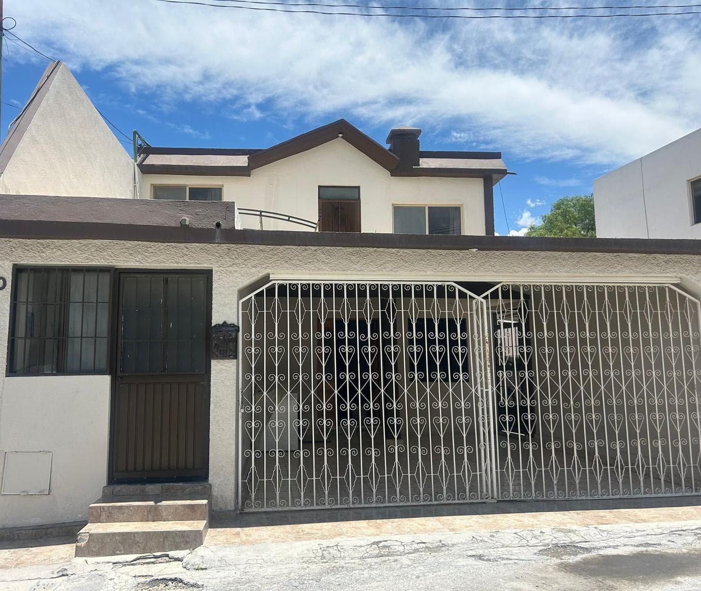 House in La Aurora