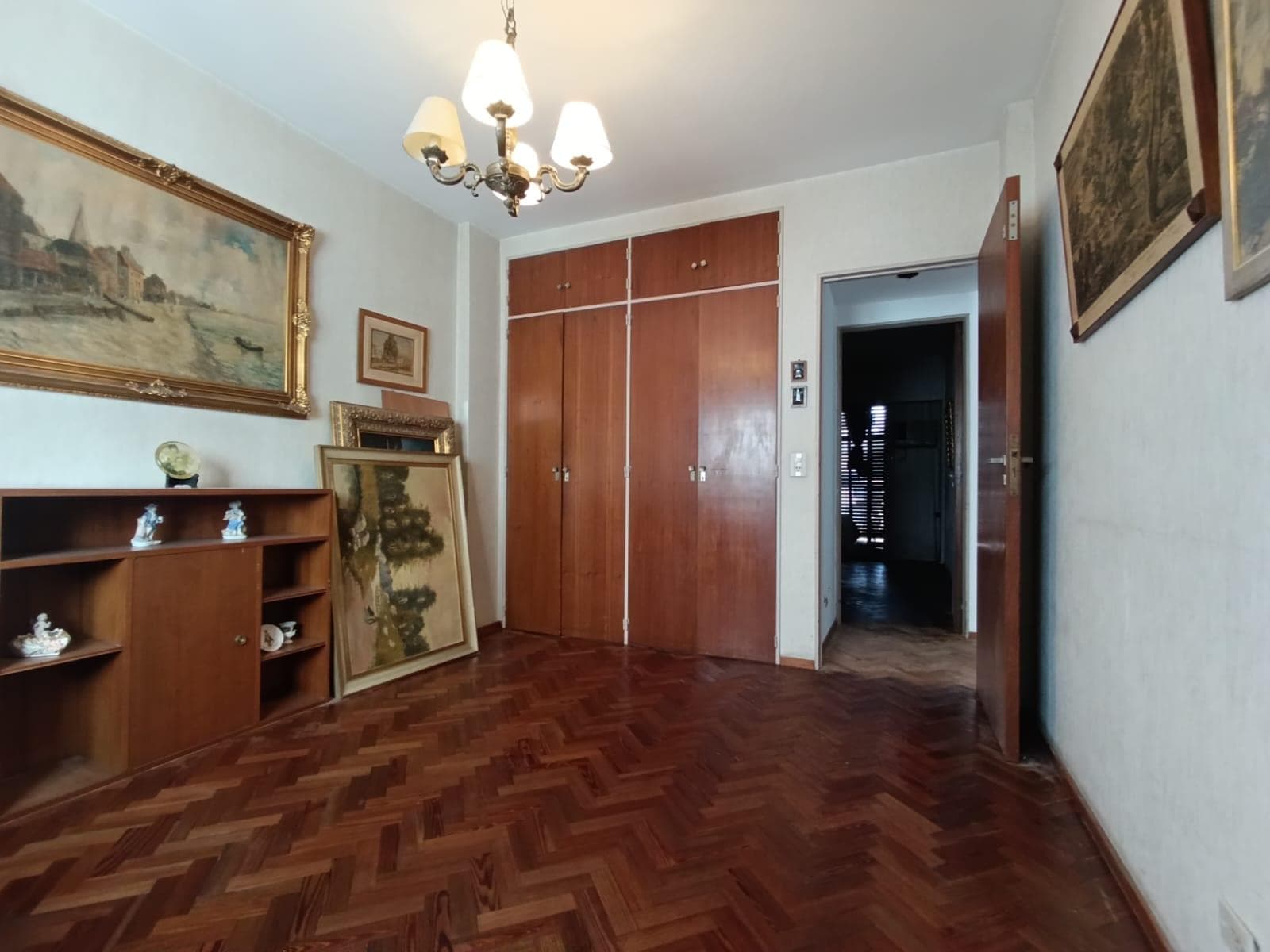 FOR SALE: 4-ROOM APARTMENT + MAID'S QUARTERS AND GARAGE IN BELGRANO
