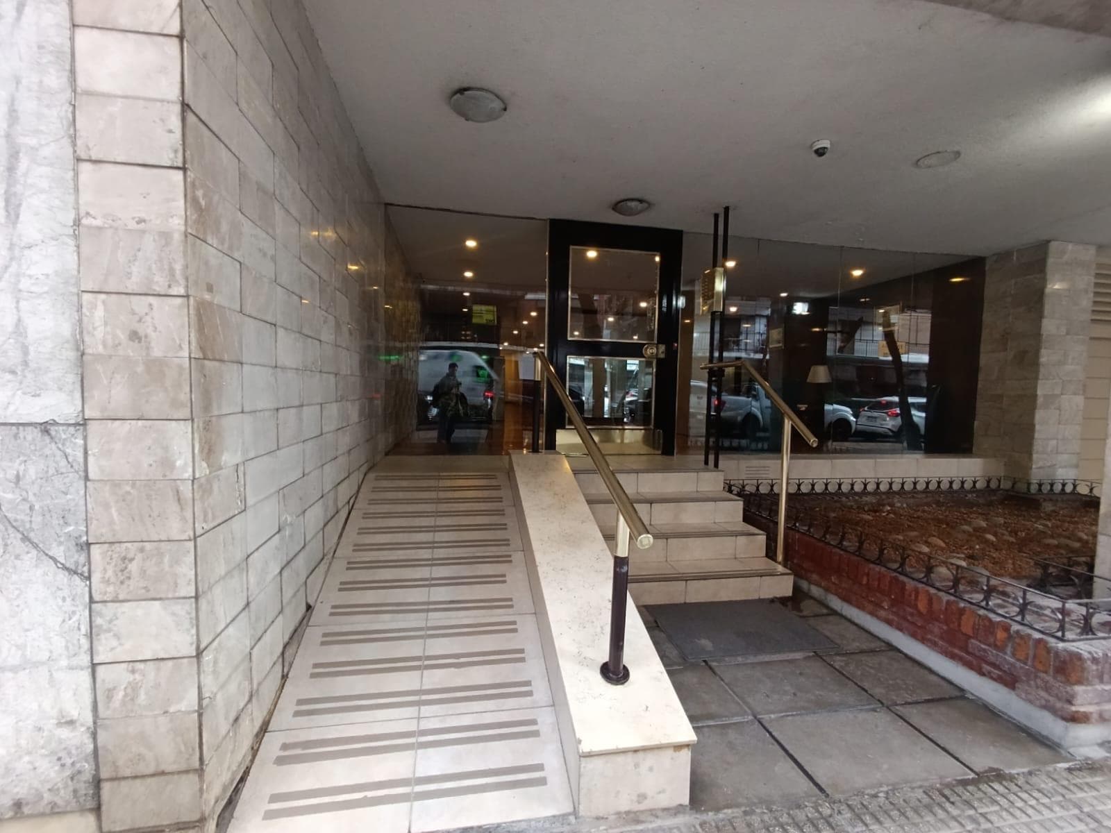 FOR SALE: 4-ROOM APARTMENT + MAID'S QUARTERS AND GARAGE IN BELGRANO