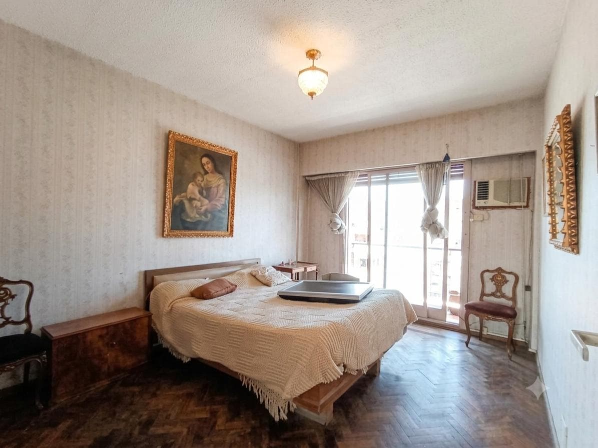 FOR SALE: 4-ROOM APARTMENT + MAID'S QUARTERS AND GARAGE IN BELGRANO