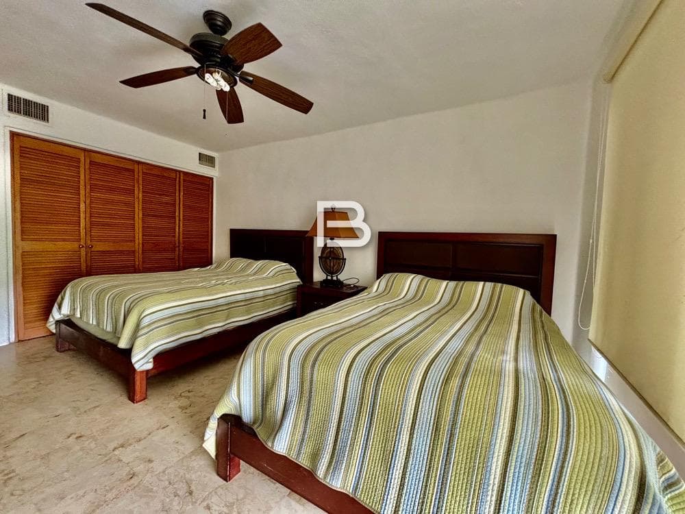 Isla Dorada Apartment for Sale
