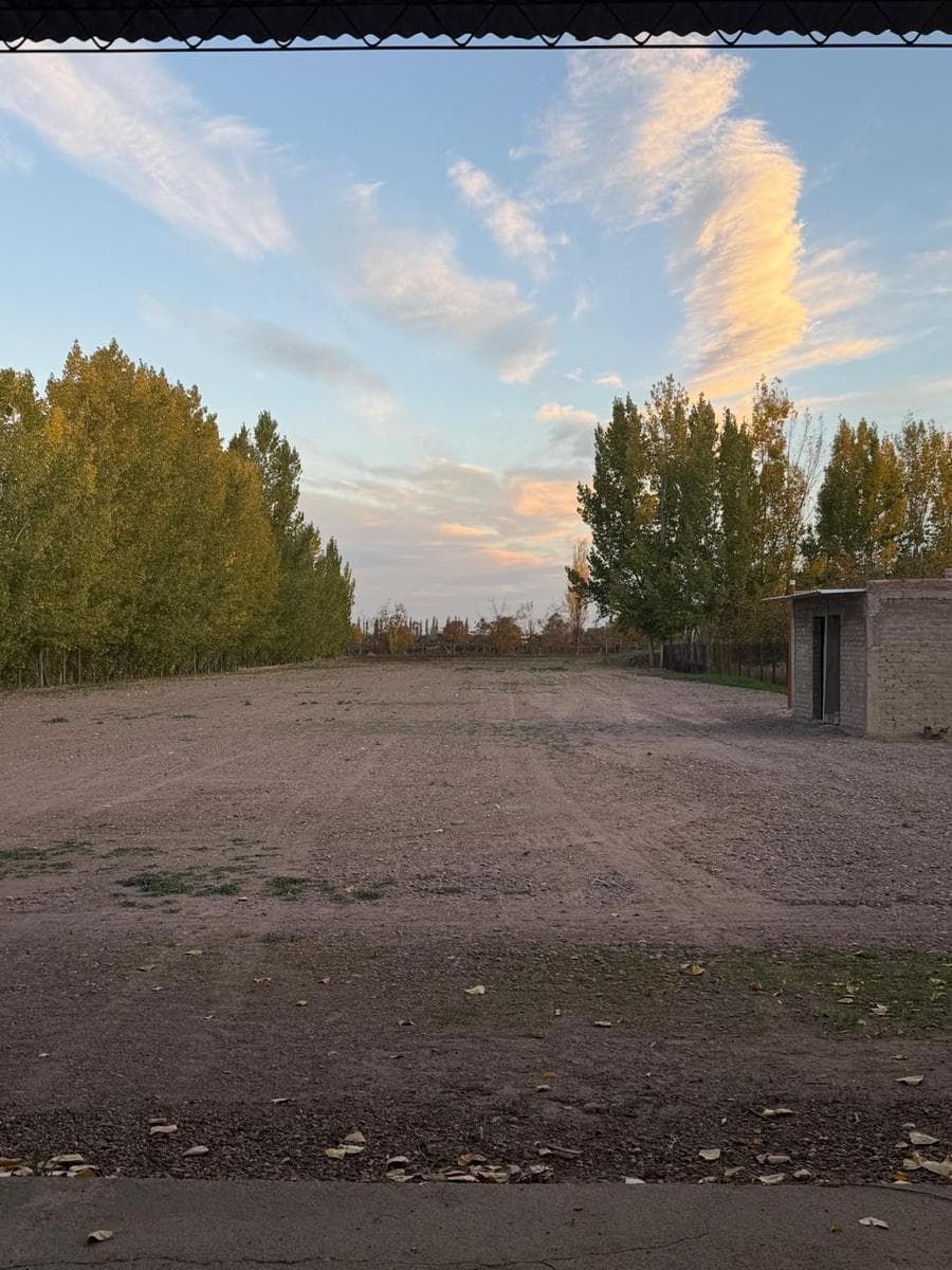 Major warehouse for sale on one and a half hectares of land in Agrelo, Luján.