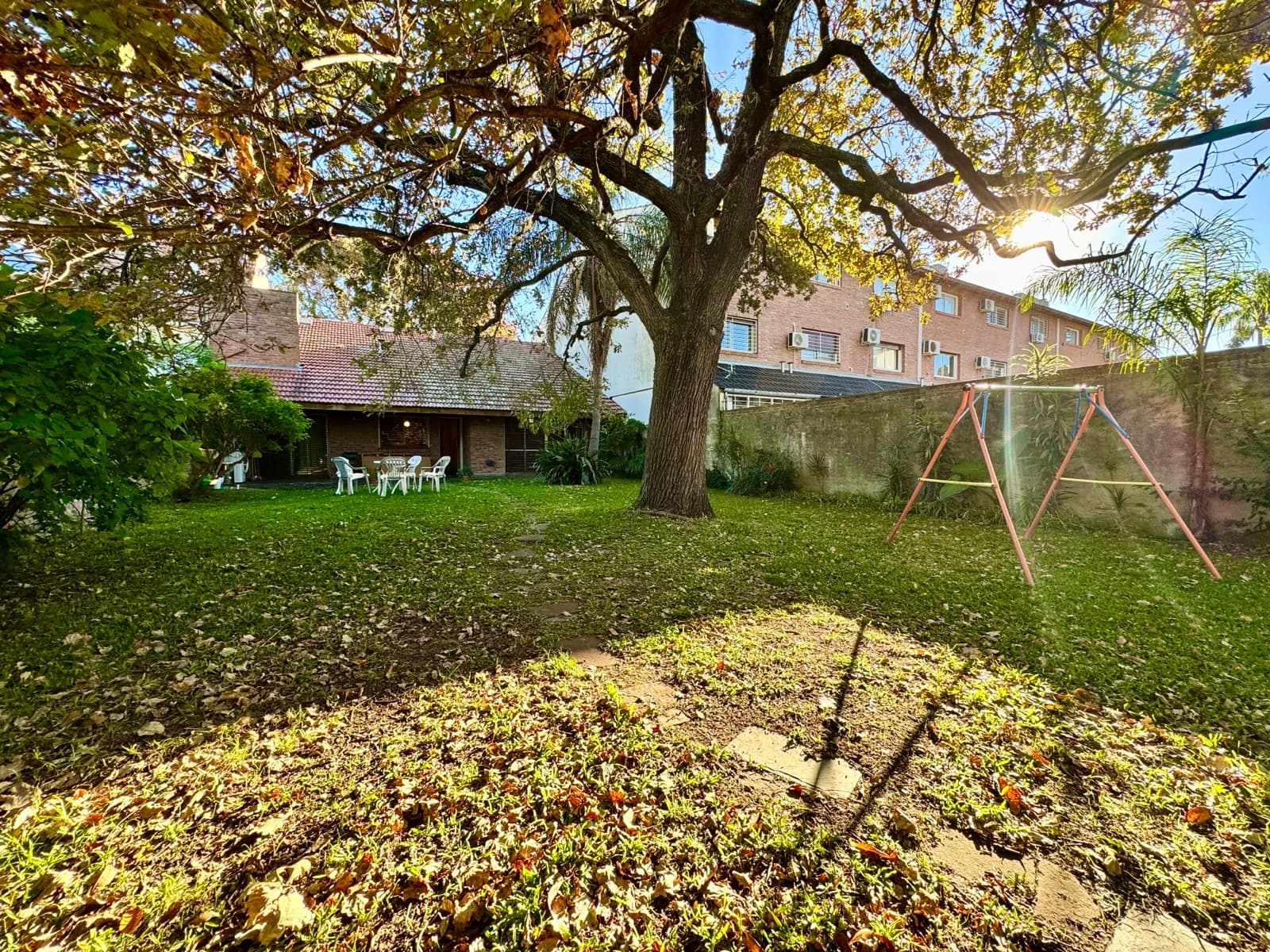 Large villa with an incredible garden in Olivos - Vicente López