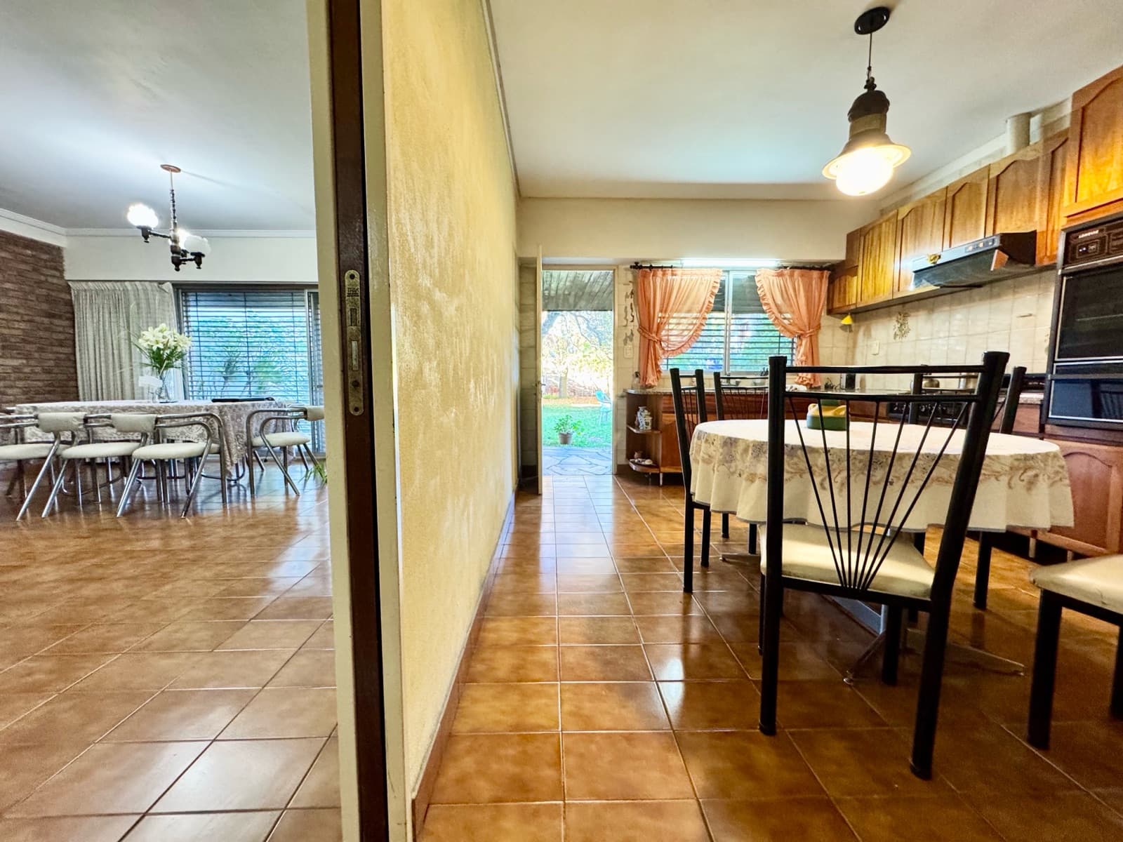 Large villa with an incredible garden in Olivos - Vicente López