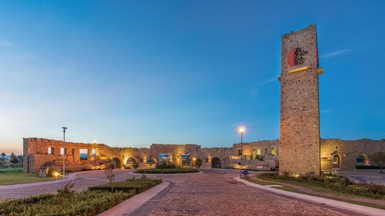 Land in Zirándaro