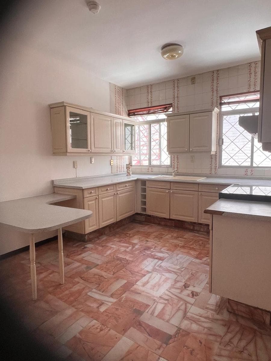Single-story house for rent to be used as office space
