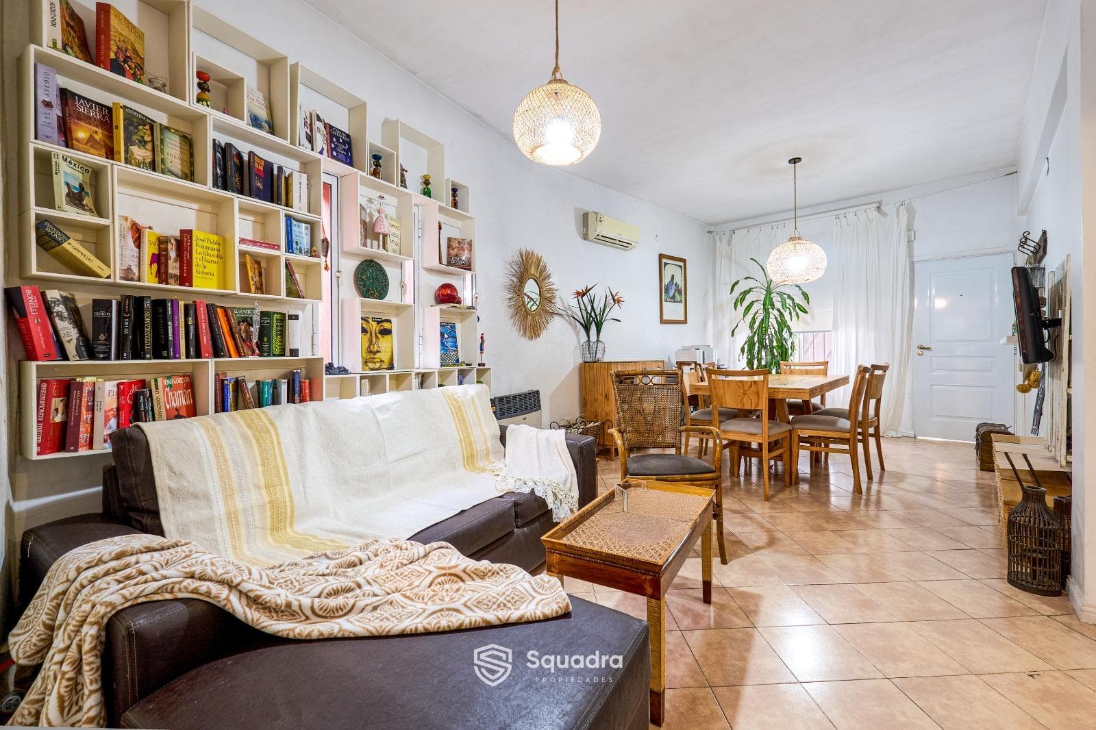 FOR SALE - Renovated 2-bedroom house with garage and yard - Ludueña, Rosario.