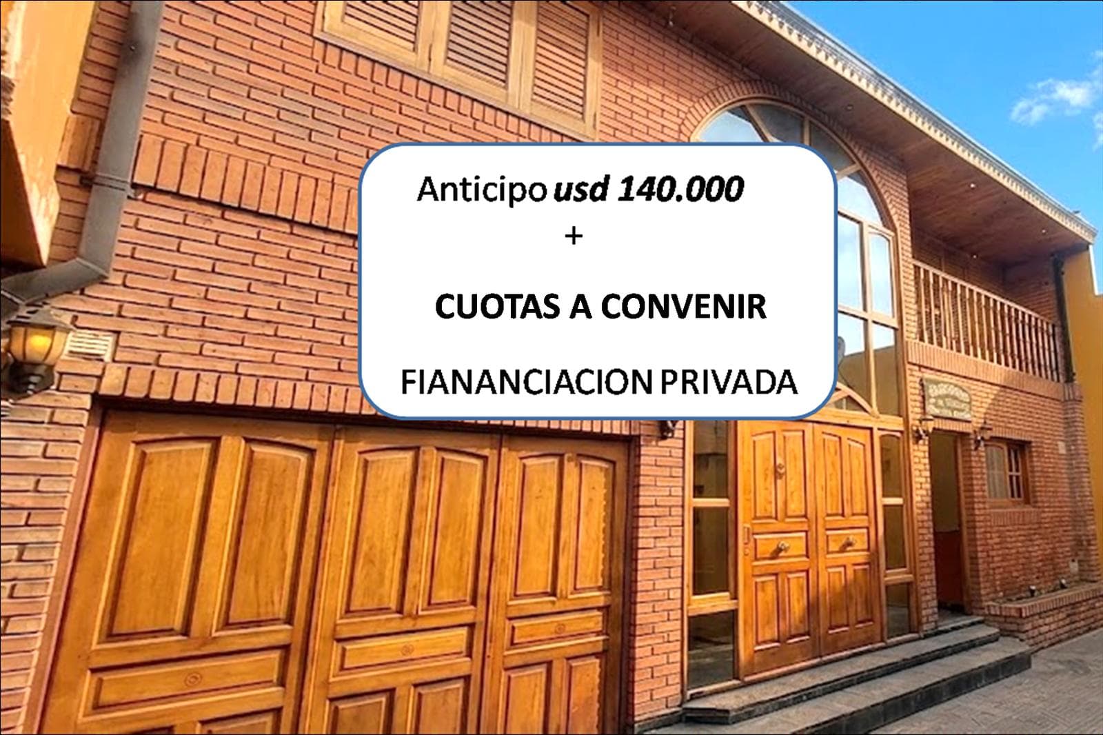 House with 5 bedrooms, commercial space, and garage for sale