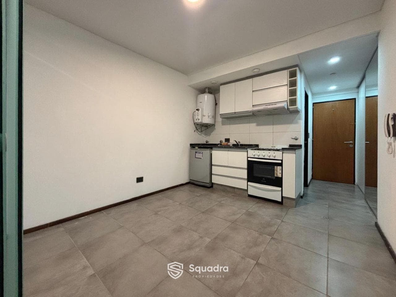 FOR RENT - Studio apartment with separate living area - Downtown, Rosario.