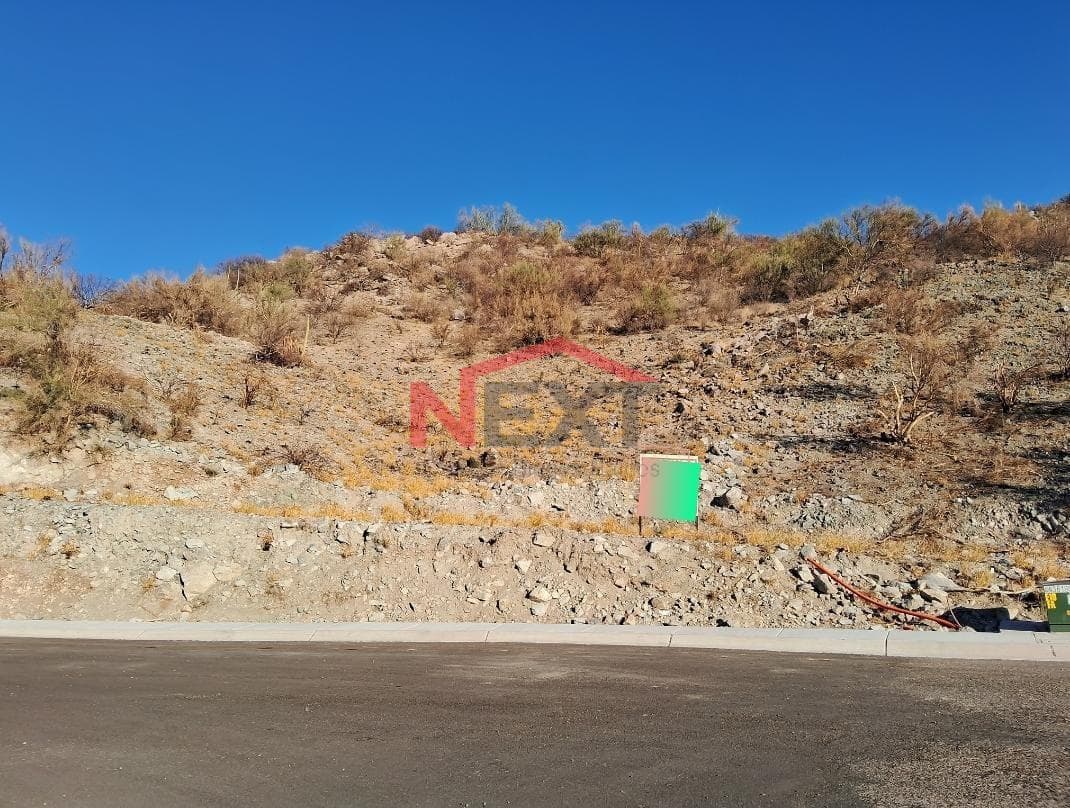 LAND FOR SALE IN LA CAÑADA RESIDENTIAL AREA
