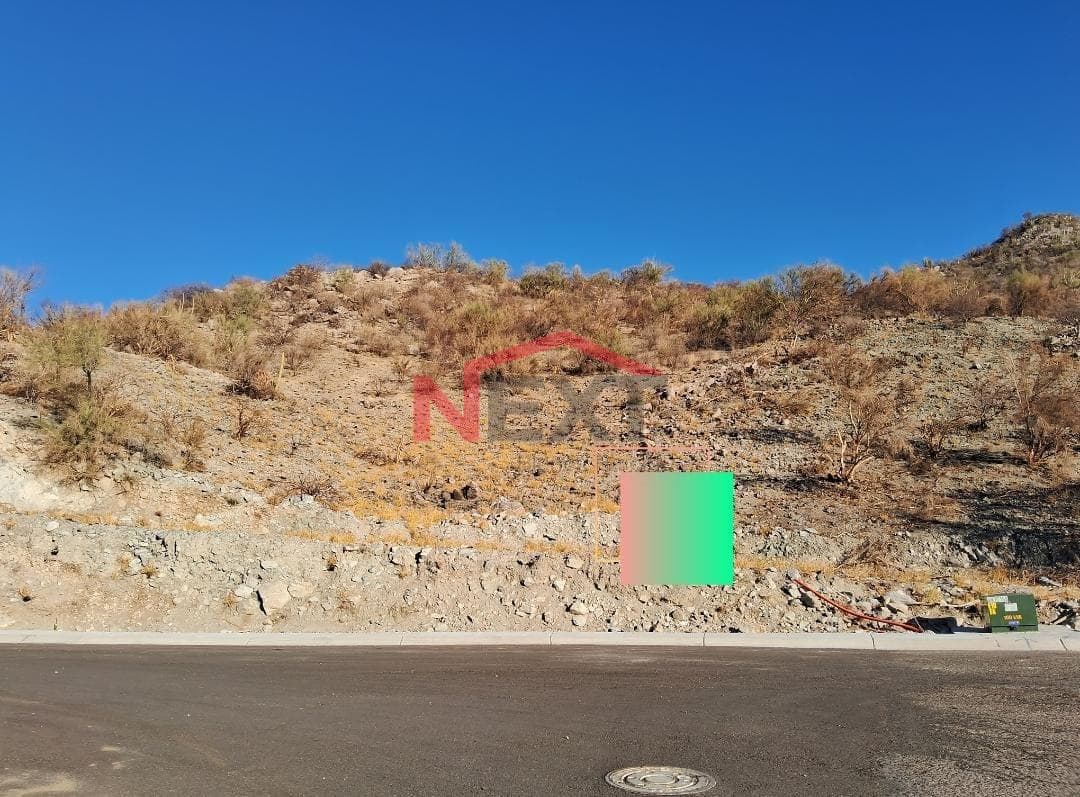 LAND FOR SALE IN LA CAÑADA RESIDENTIAL AREA