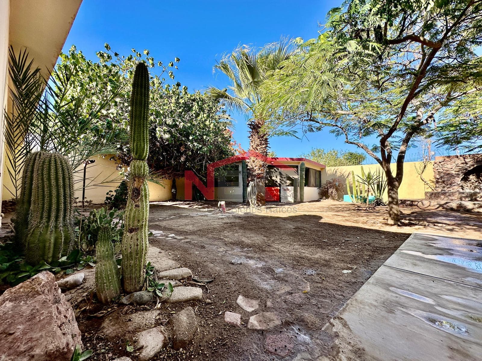 HOUSE FOR SALE IN BAHIA DE KINO