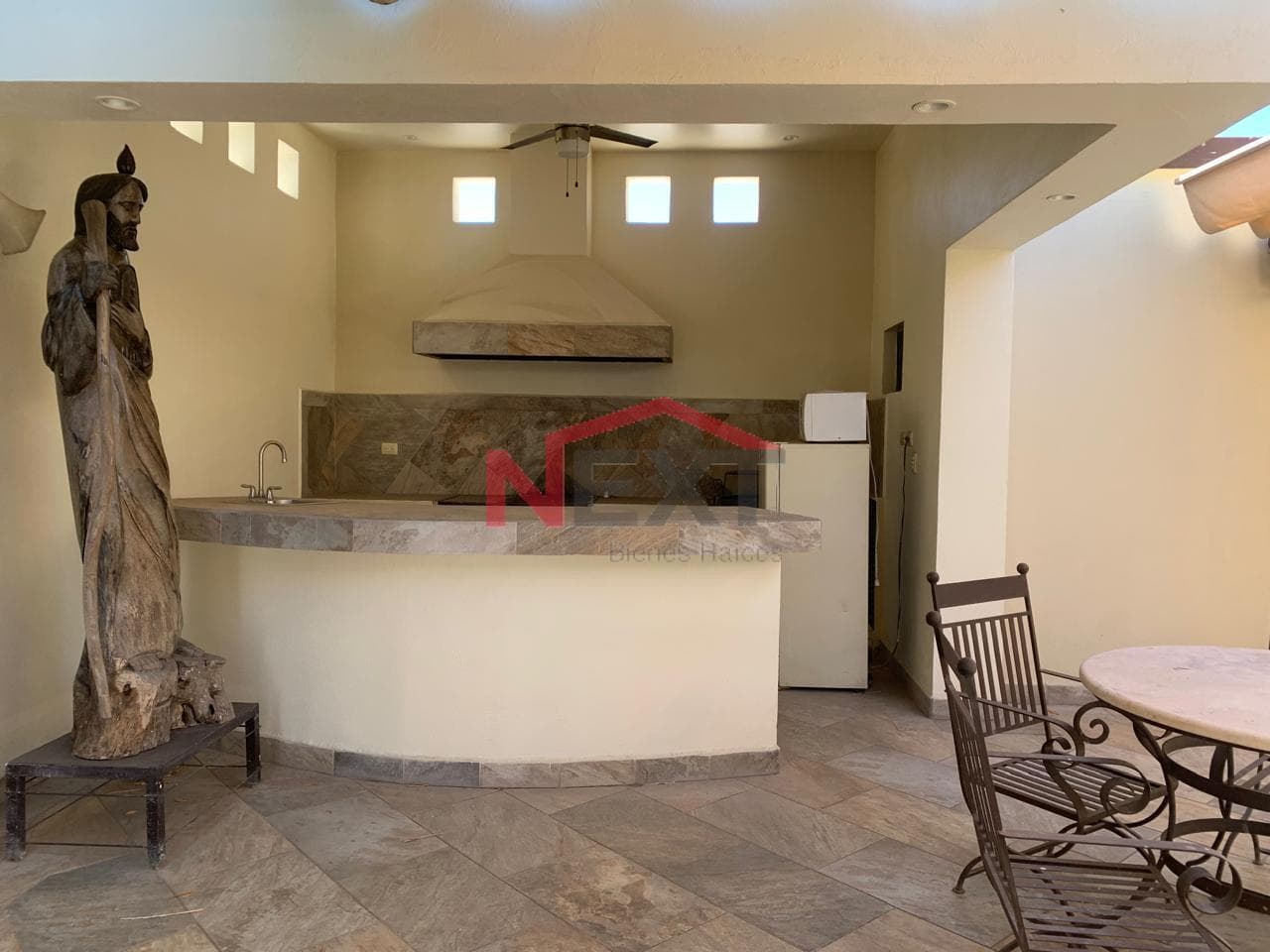 OFFICE FOR RENT IN THE CENTENARIO NEIGHBORHOOD