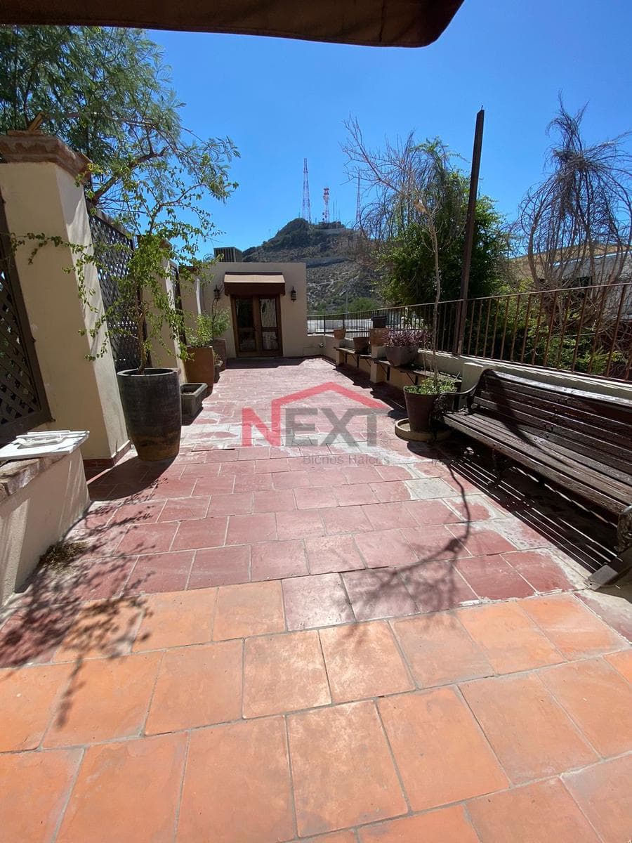 OFFICE FOR RENT IN COL. CENTRO