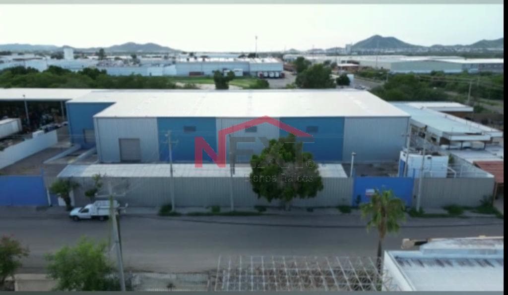 WAREHOUSE FOR SALE IN THE PARQUE INDUSTRIAL NEIGHBORHOOD