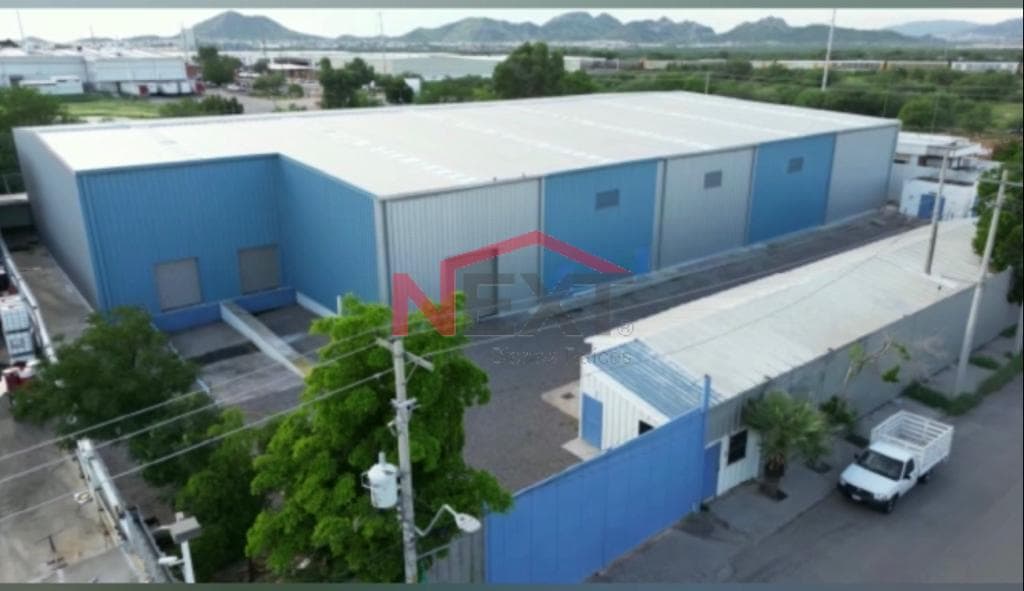 WAREHOUSE FOR SALE IN THE PARQUE INDUSTRIAL NEIGHBORHOOD