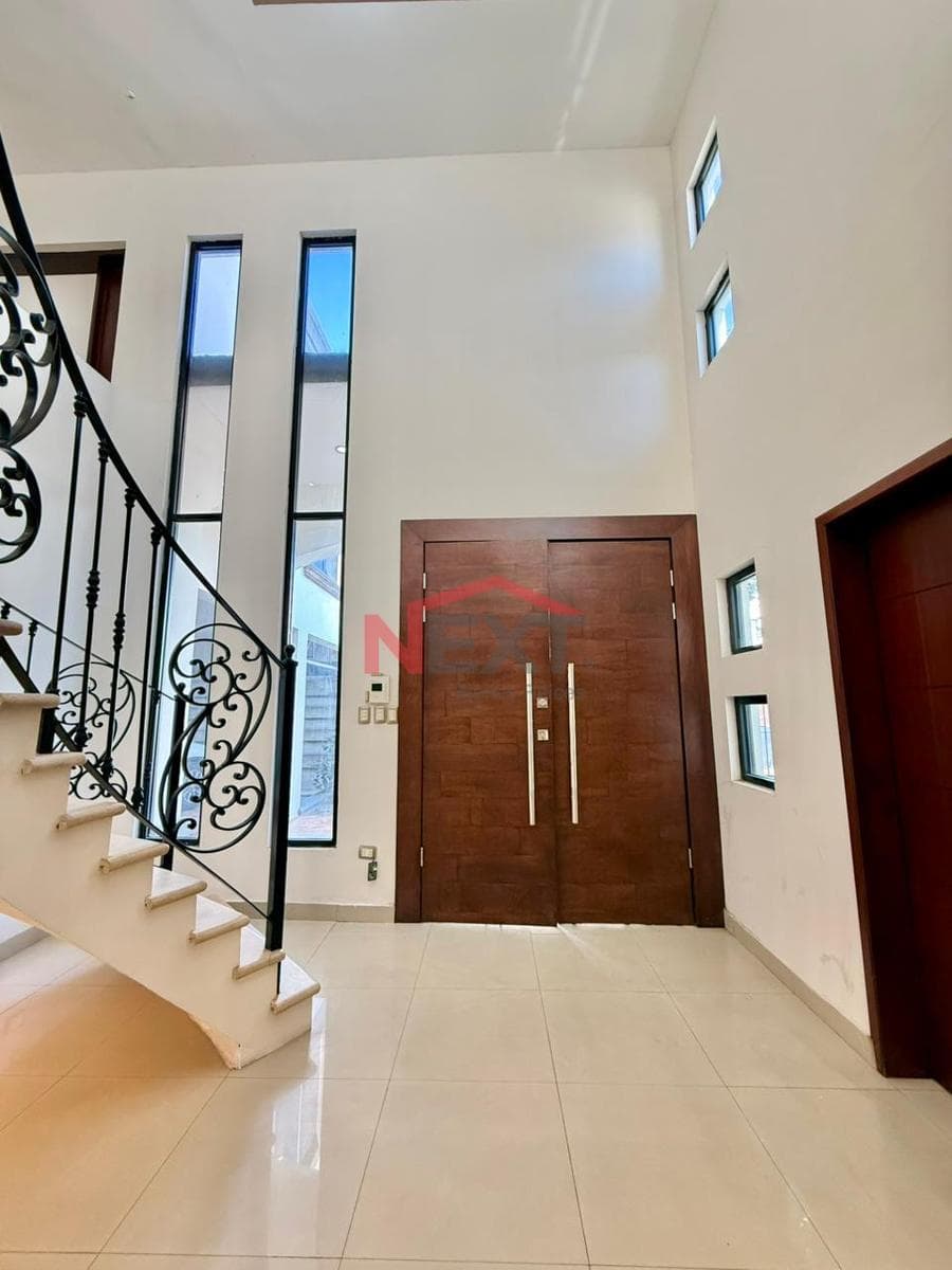 HOUSE FOR SALE IN LOS SANTOS RESIDENCIAL