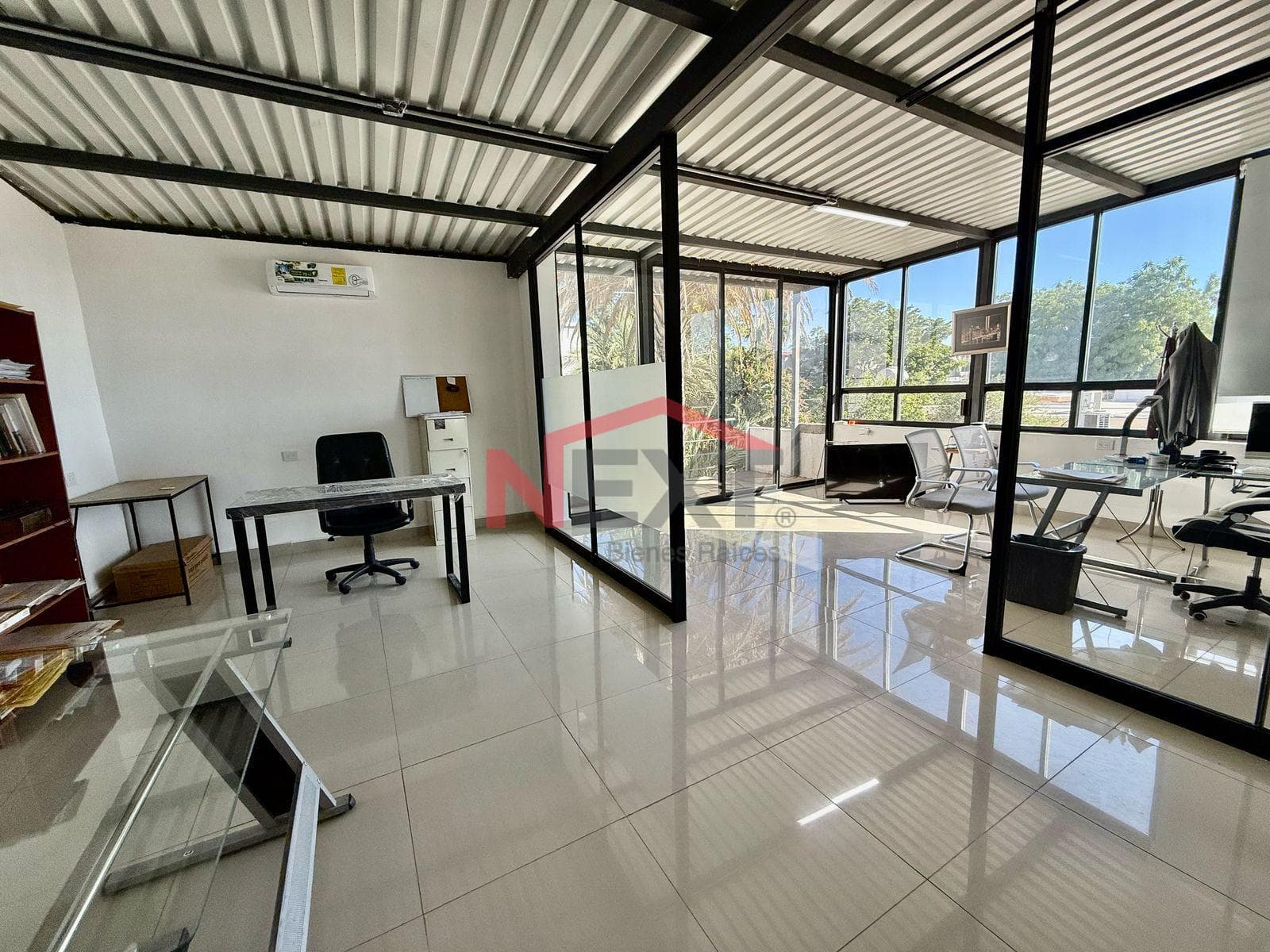 OFFICE FOR RENT IN THE CENTENRIO NEIGHBORHOOD