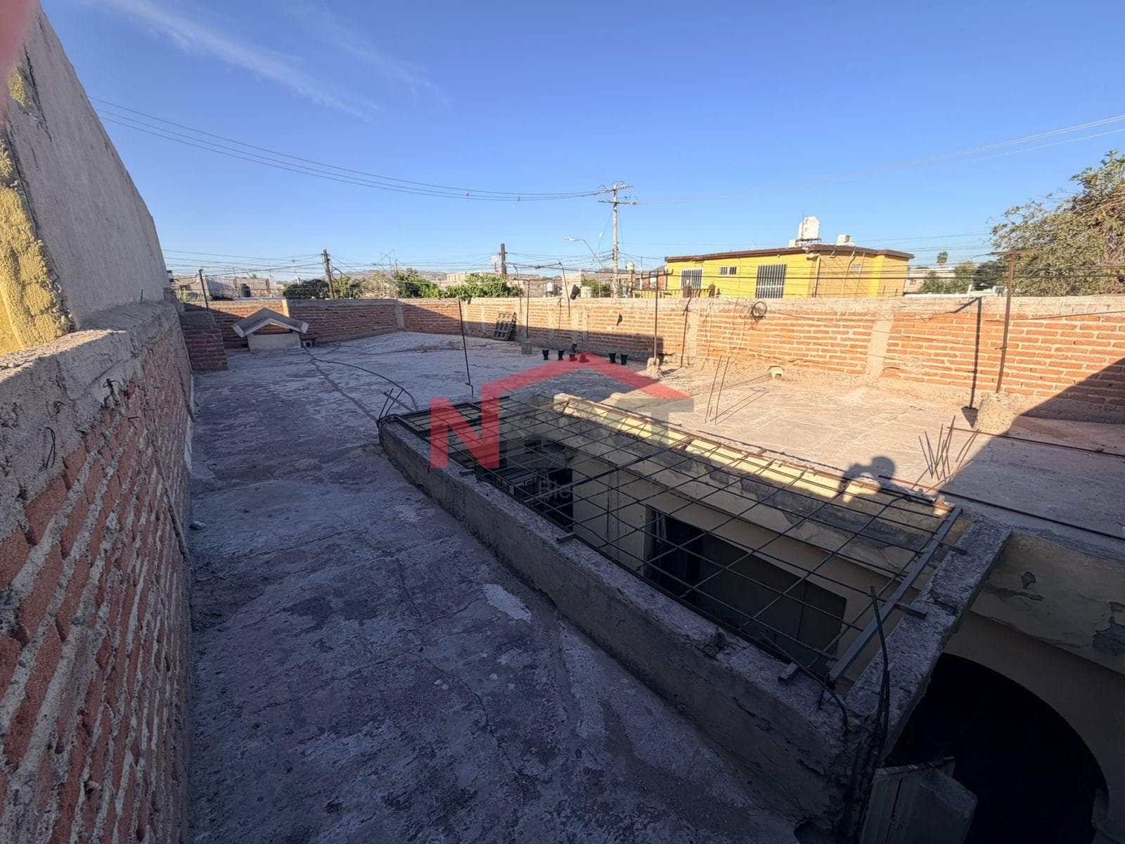 HOUSE FOR SALE IN COL. MIRASOLES