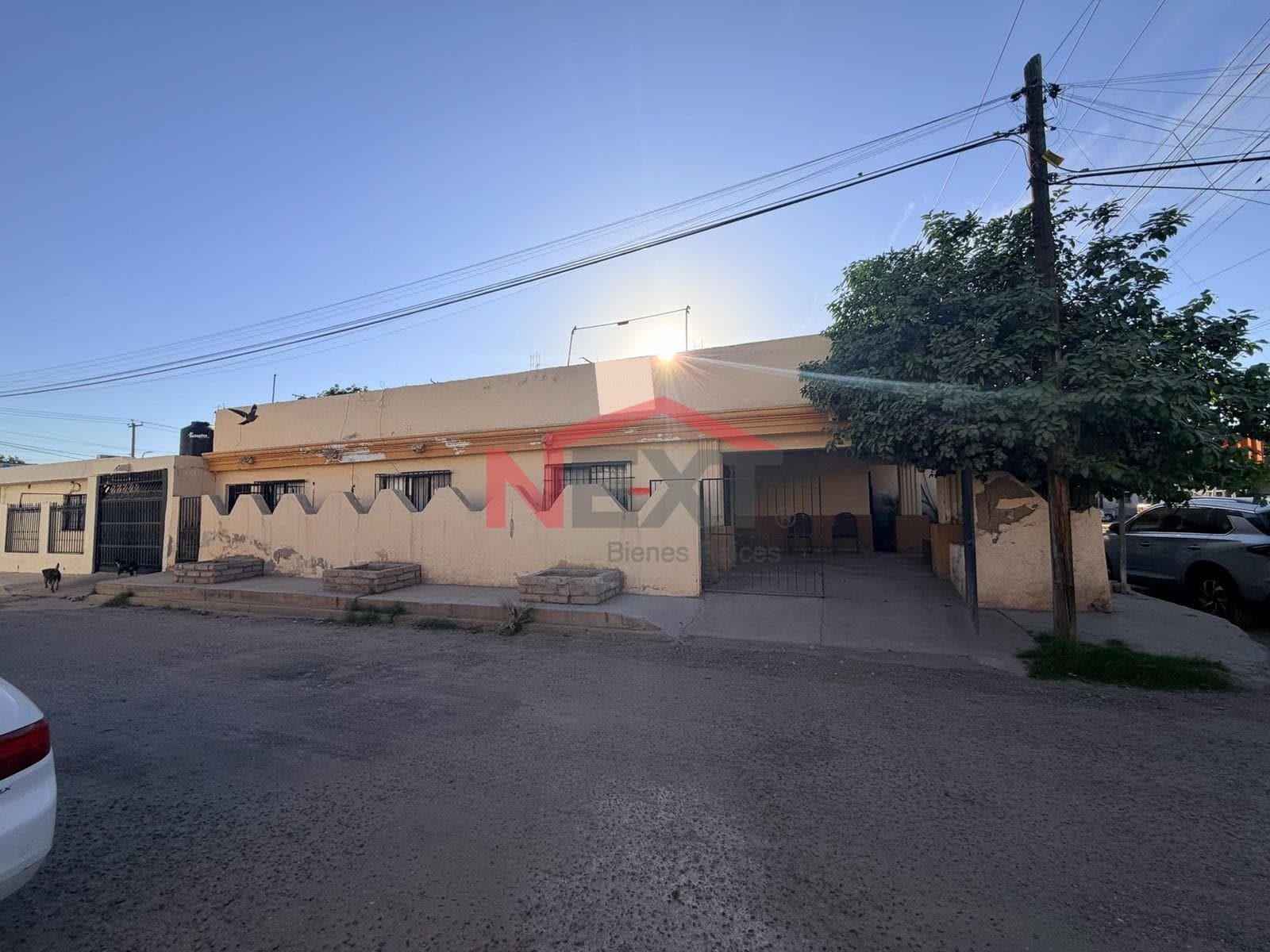 HOUSE FOR SALE IN COL. MIRASOLES