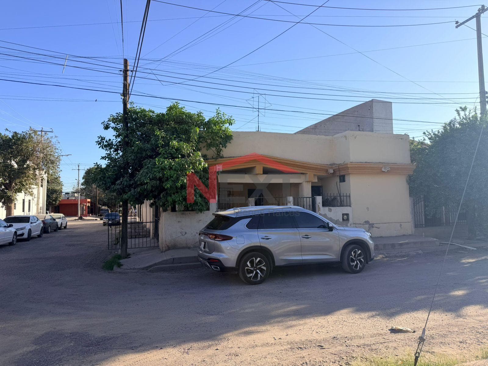 HOUSE FOR SALE IN COL. MIRASOLES