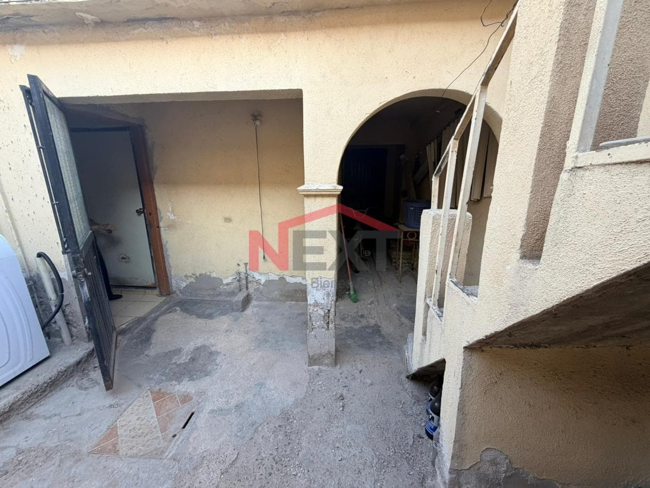 HOUSE FOR SALE IN COL. MIRASOLES