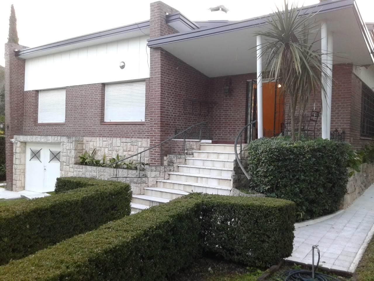 3-Bedroom House for Sale in Cabana