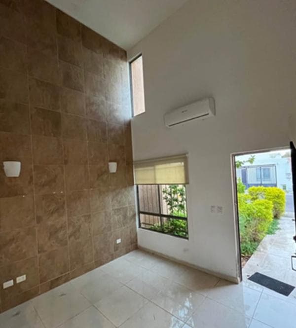 House in Las Americas