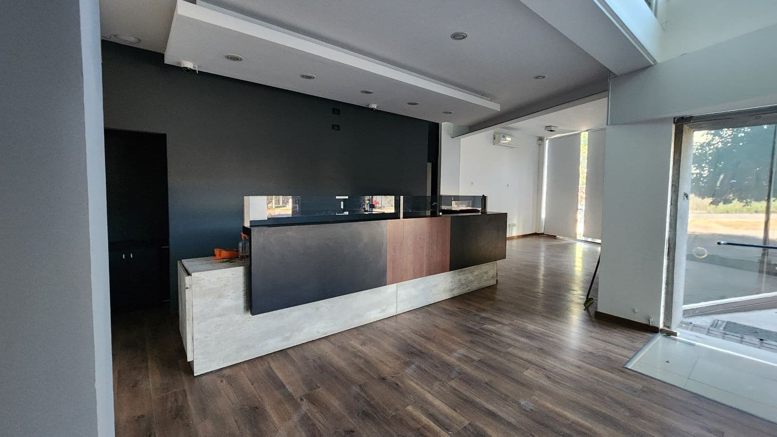 IMPORTANT: Office for RENT