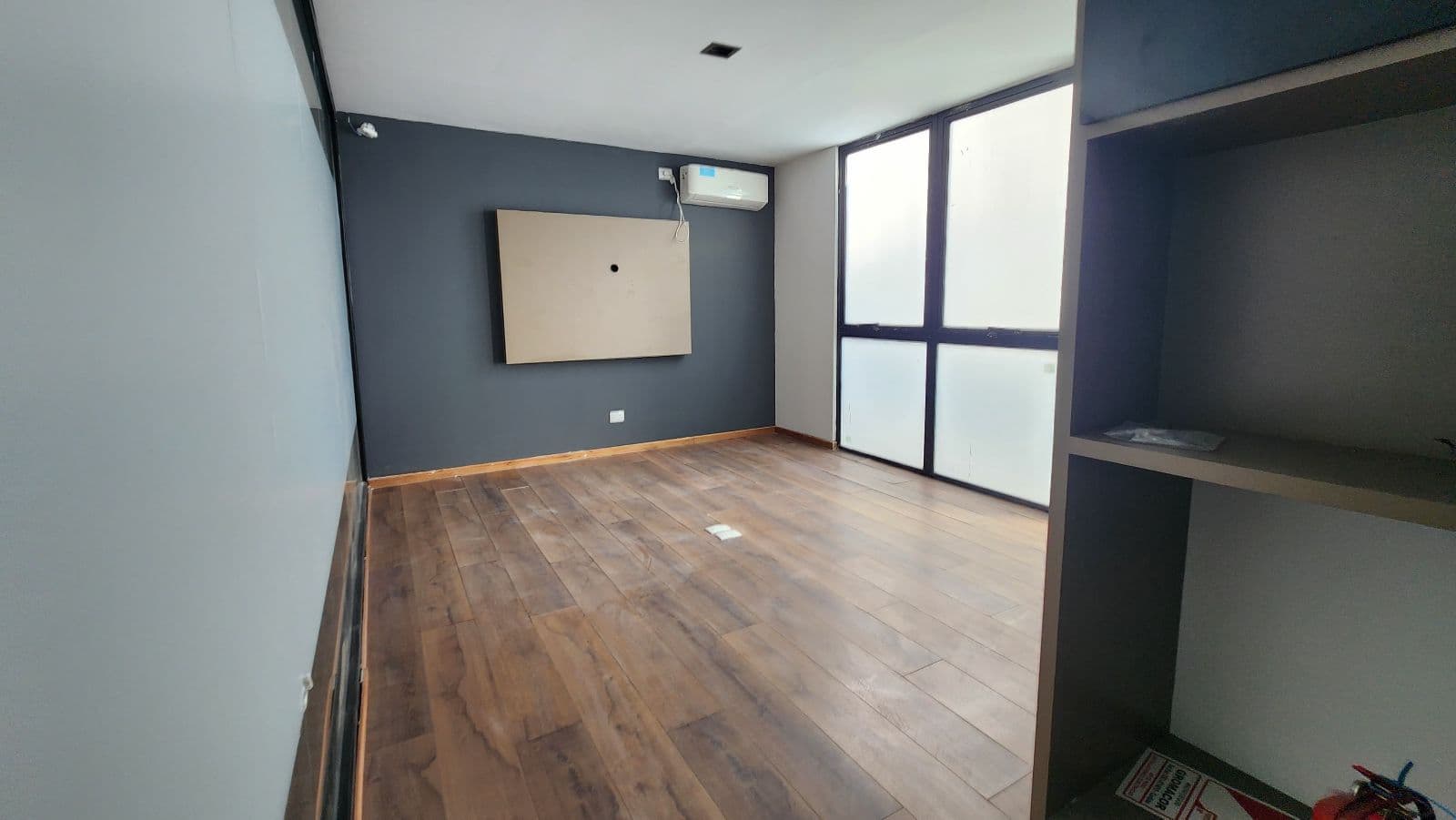 IMPORTANT: Office for RENT