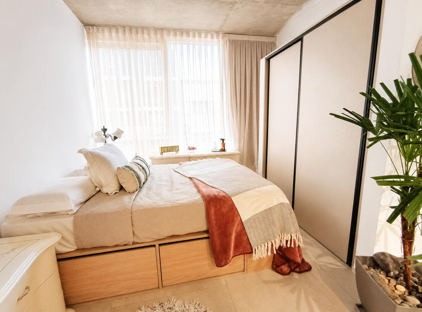 Apartment in Palermo—1.1/2-room—Brand-new—Street-facing—Balcony—Amenities