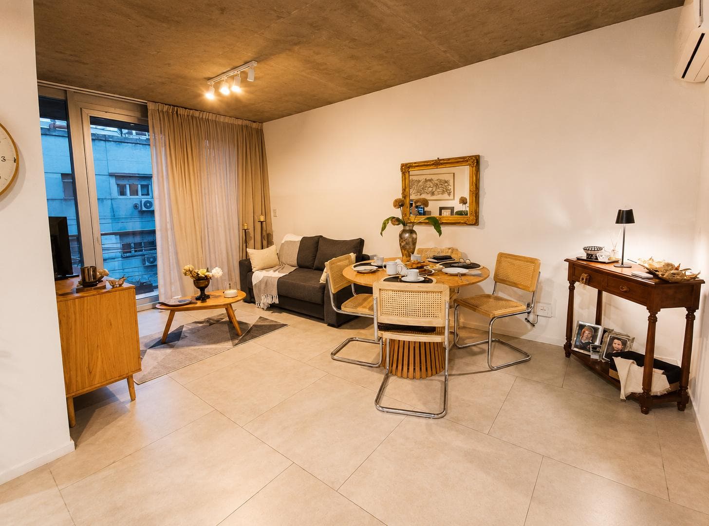 Apartment in Palermo—1.1/2-room—Brand-new—Street-facing—Balcony—Amenities