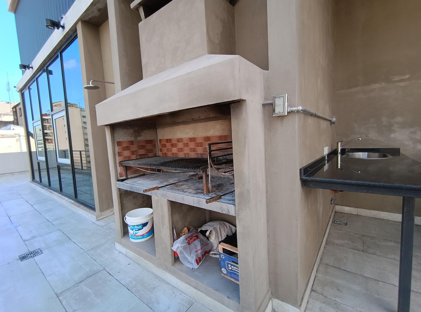 Apartment in Palermo—1.1/2-room—Brand-new—Street-facing—Balcony—Amenities