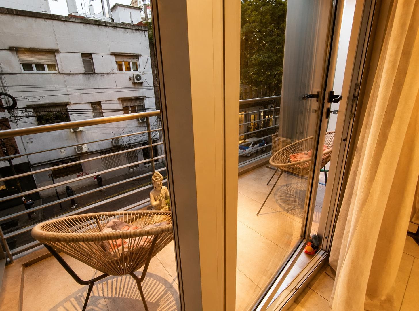 Apartment in Palermo—1.1/2-room—Brand-new—Street-facing—Balcony—Amenities