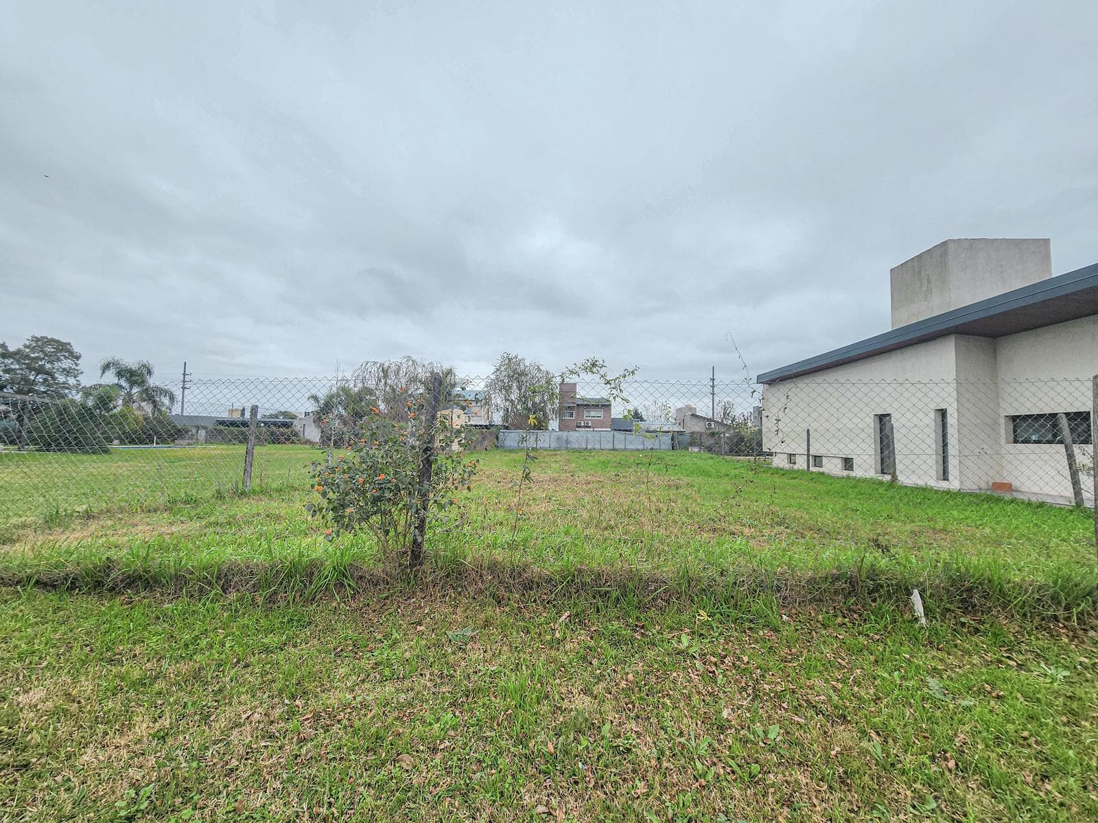 A plot of land in an excellent location in Las Acequias del Aire, Roldán