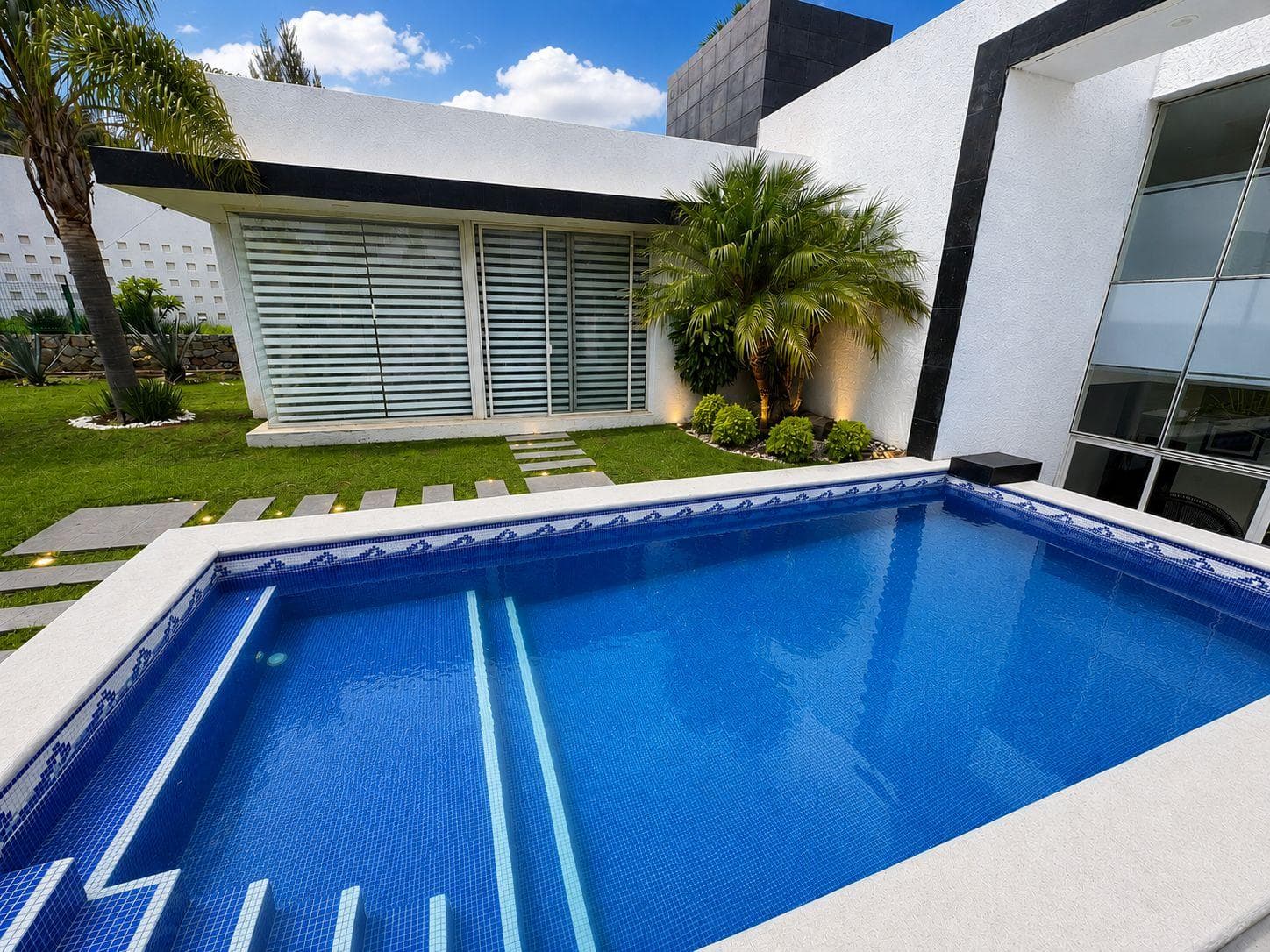 Casa en Venta en Club de Golf Tres Marías club de primer nivel 27hoyos, hípico, etc