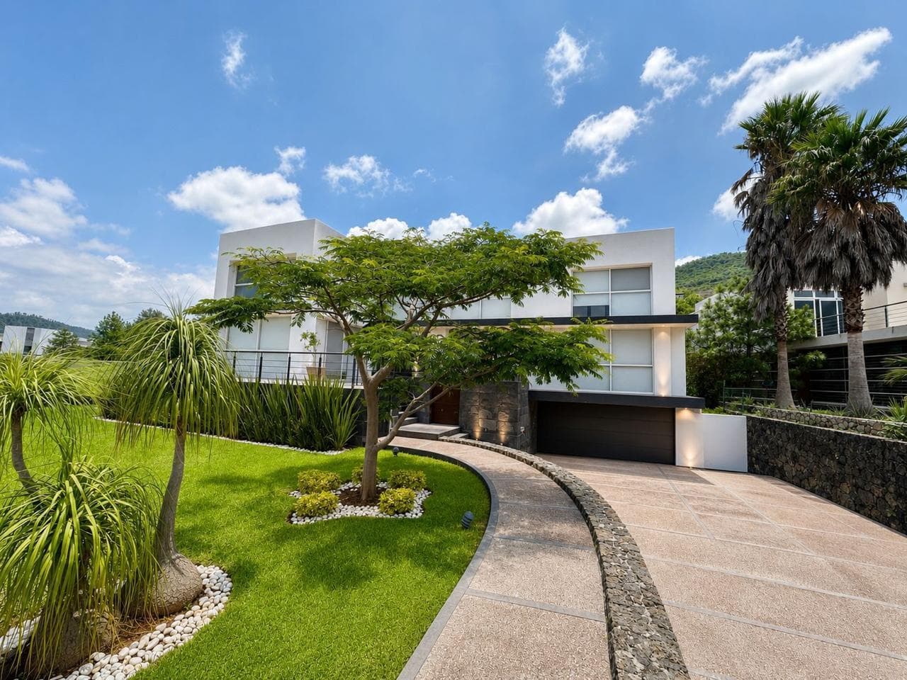 Casa en Venta en Club de Golf Tres Marías club de primer nivel 27hoyos, hípico, etc