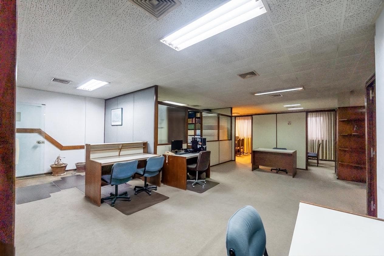 Office for Sale in Microcentro