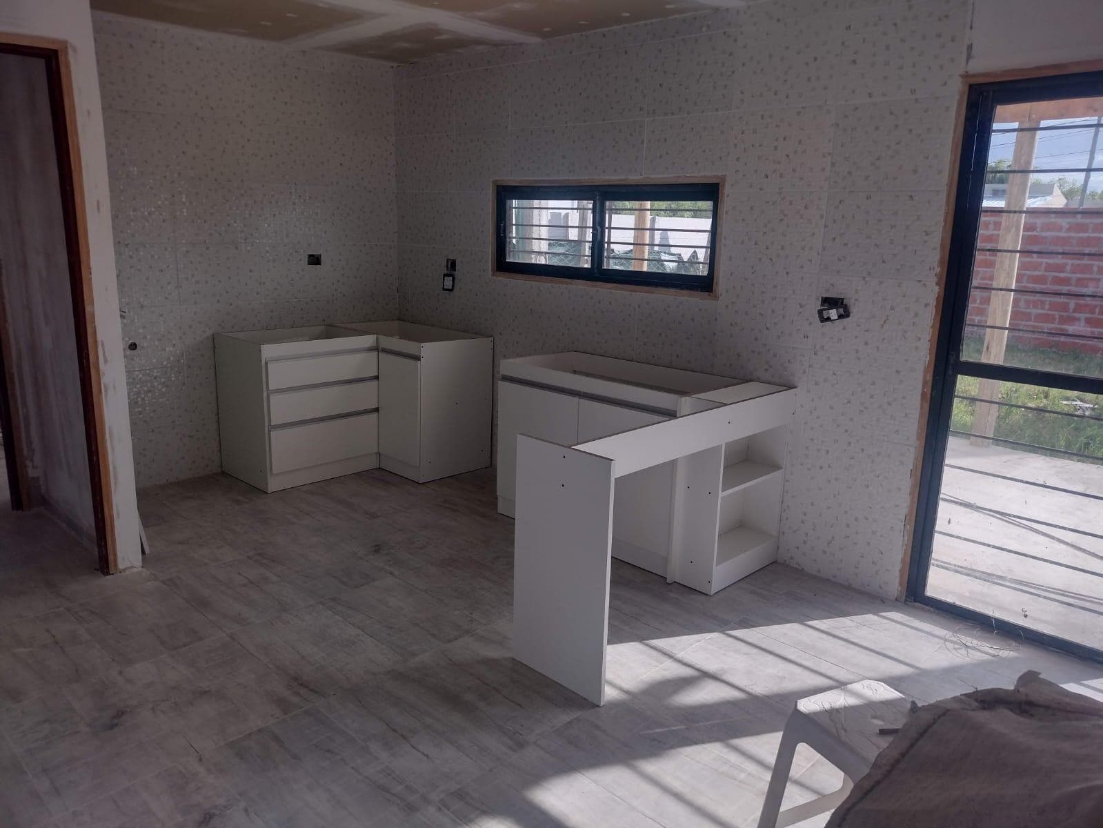 3-bedroom house for sale. Laundry room and porch. Campana, Jardín de los Pioneros neighborhood