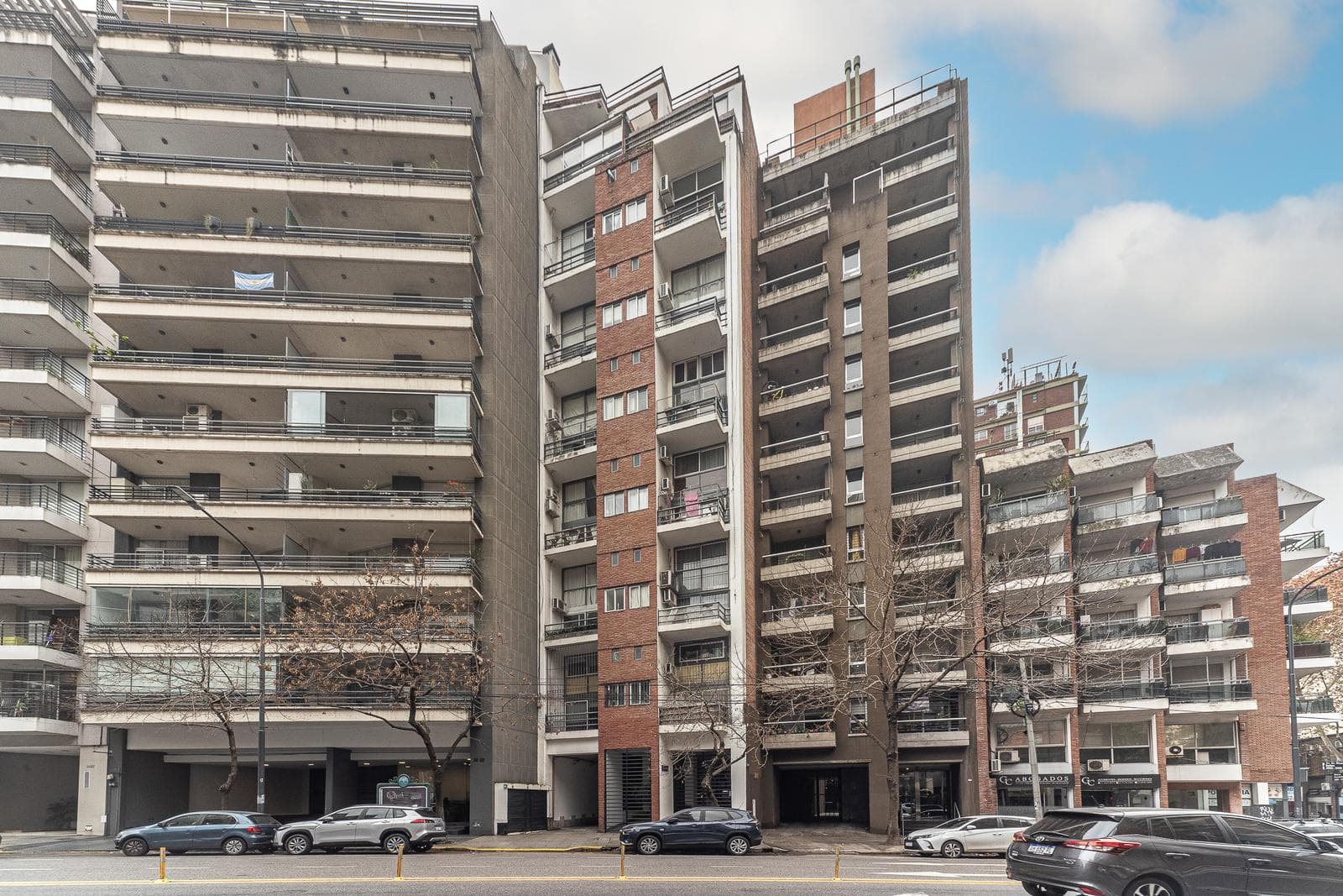 4-ROOM APARTMENT FOR SALE IN BELGRANO WITH BALCONY AND PATIO
