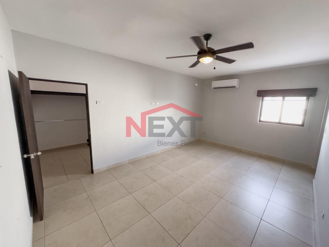 HOUSE FOR SALE IN LOS SANTOS RESIDENCIAL