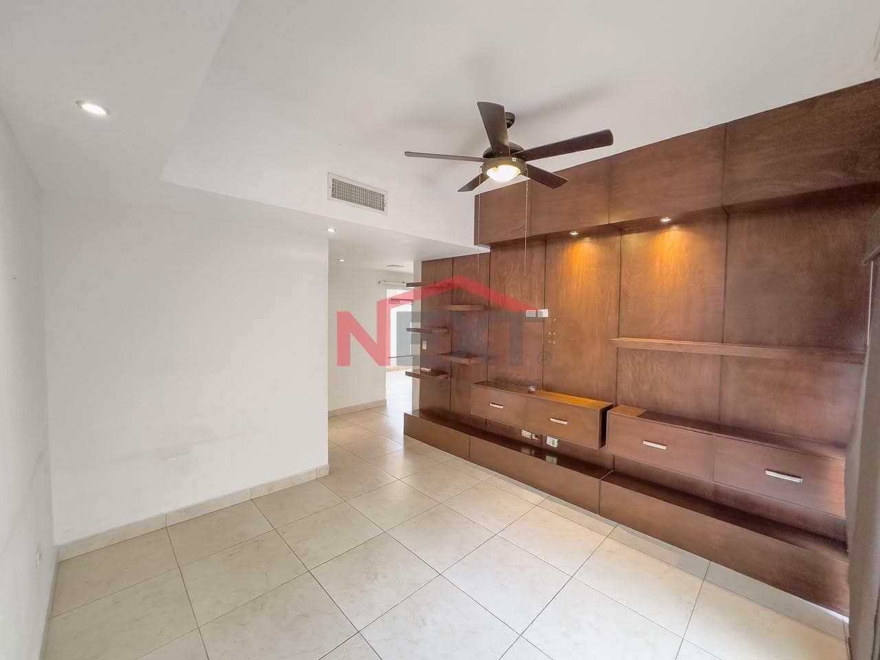 HOUSE FOR SALE IN LOS SANTOS RESIDENCIAL