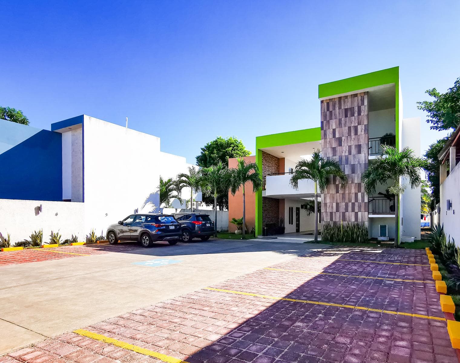 Department - Leandro Valle
