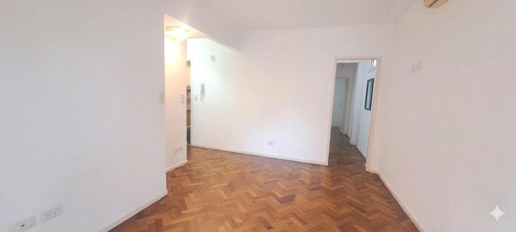 For Sale: 3-Room Apartment with Balcony in San Telmo