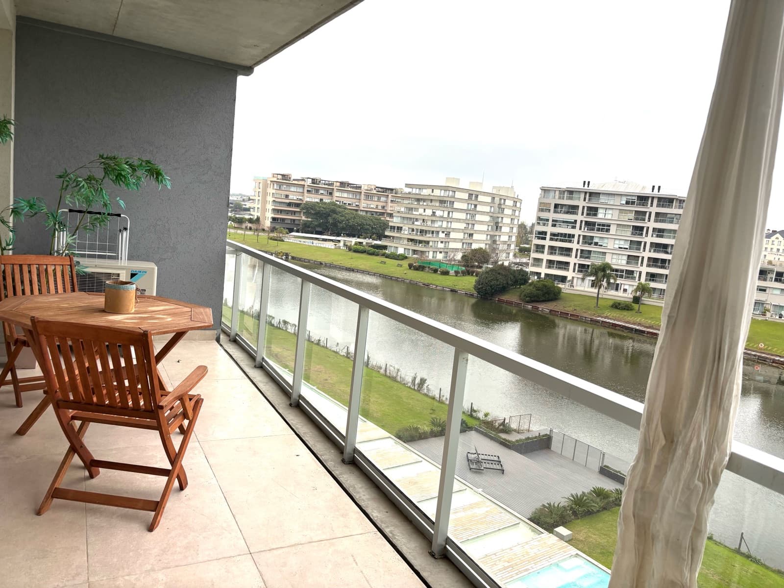 APARTMENT WITH A VIEW OF THE WATER – FURNISHED AND FULLY EQUIPPED, 2-ROOM, BRAND-NEW